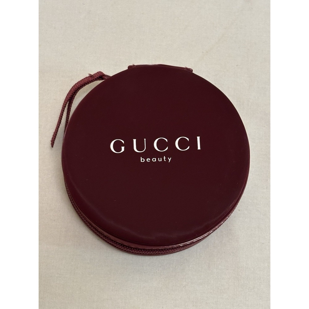 Gucci Beauty Cushion Pouch Small Round Cosmetic Makeup Case Burgundy Zipper Bag